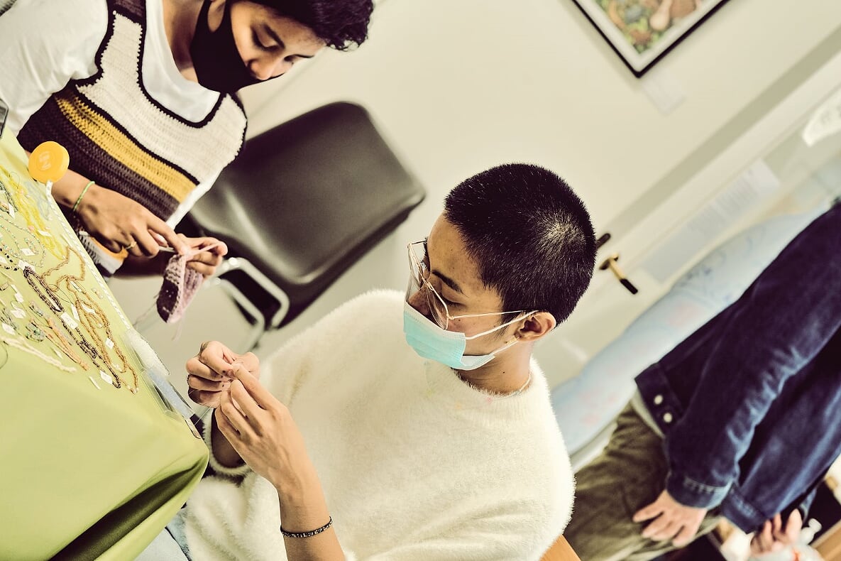 KRA - Kunst Rom Arbeid – arrangerte vintagemarked med videoperformance, visuell kunst, musikk, spillekveld, kreativ workshop for barn m.m. siste helgen i august. Foto: Sandra Vidrequin.