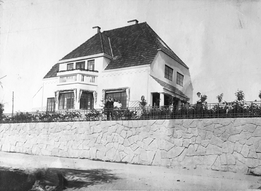 Fam. Barstad i Lyder Sagensgate 26 i 1913. Fotograf Hakon Johannessen.