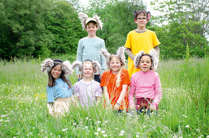 Alle de skjønne ekornbarna er elever på Storhaug skole.