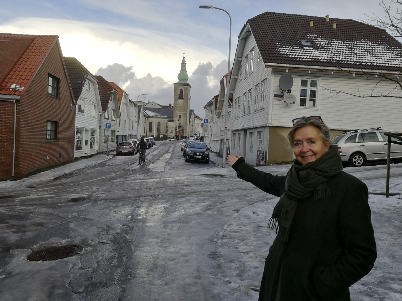 - Å forlenge enveiskjøringen i Vaisenhusgata til også å gjelde fra Breibakken til Brødregata, er en løsning som vil gi bedre trafikksikkerheten for oss, konstaterer Kristin.