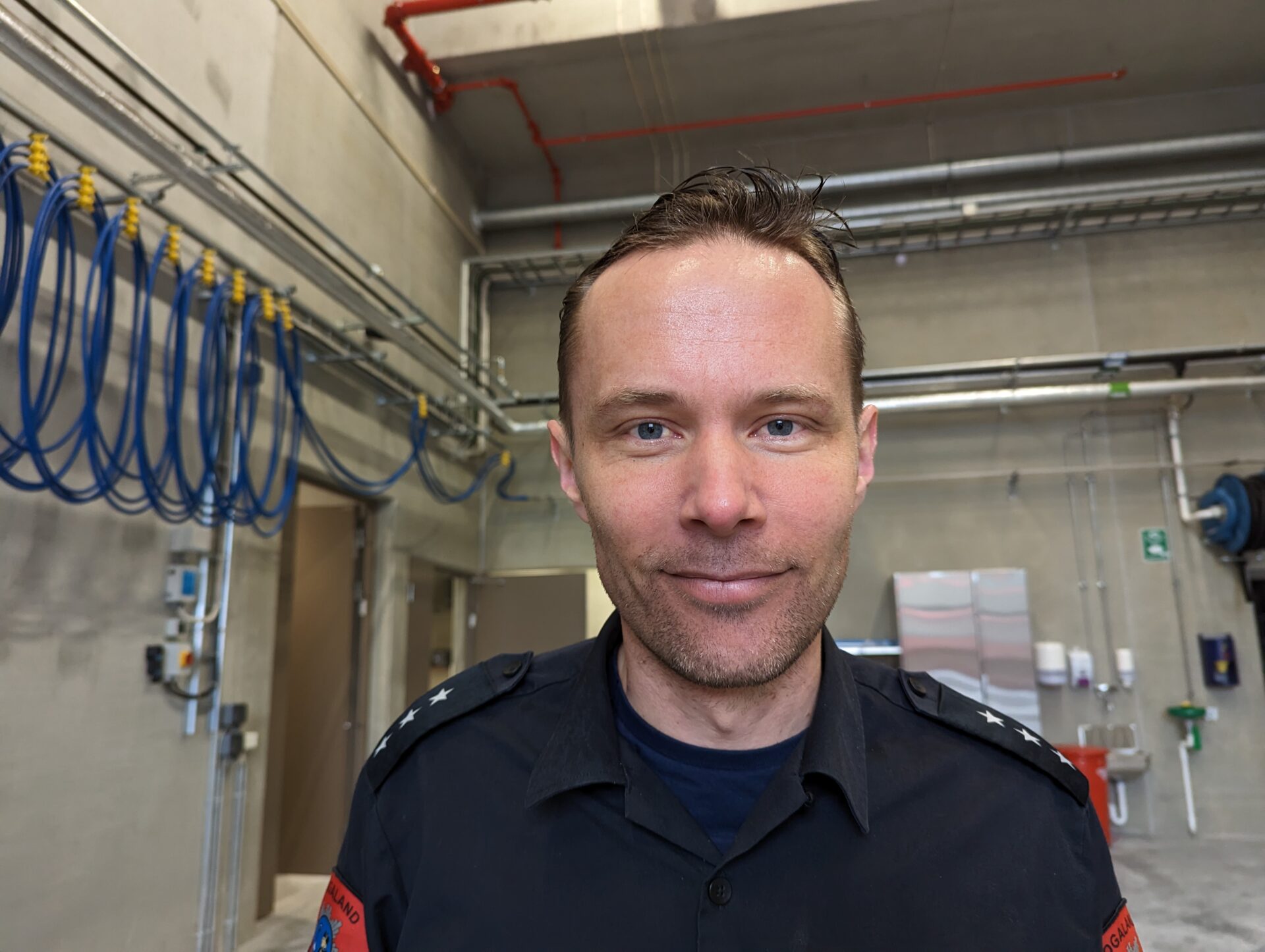 Raymond Wikre er brannmester på Varmen brannstasjon.