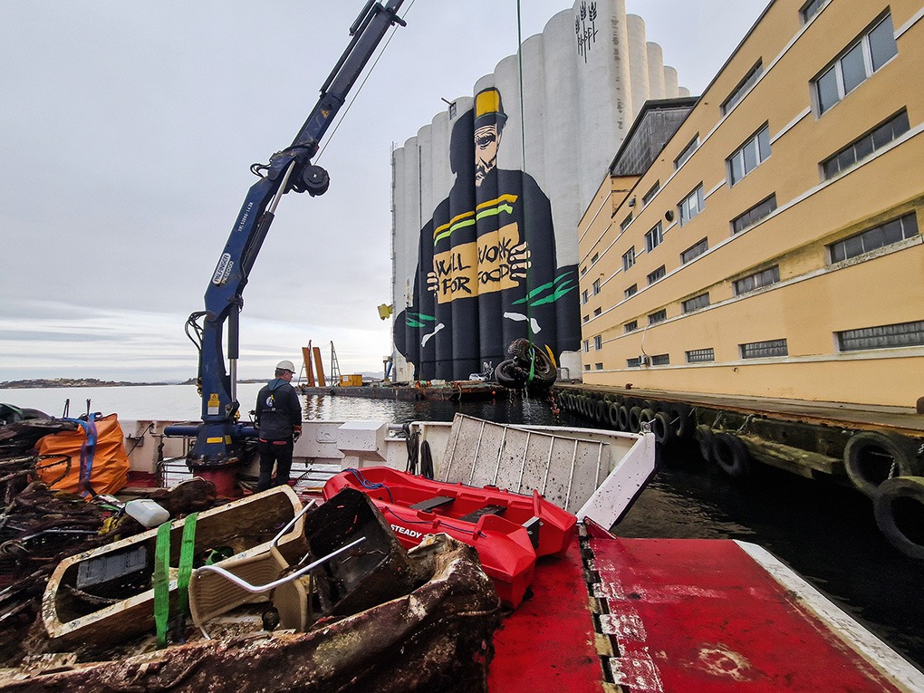 Etter to dager med kartlegging ble sjøområdene i Ramsvig, Emmaus og Svankevigå prioritert. Her fra aksjonen i Svankevigå i februar.