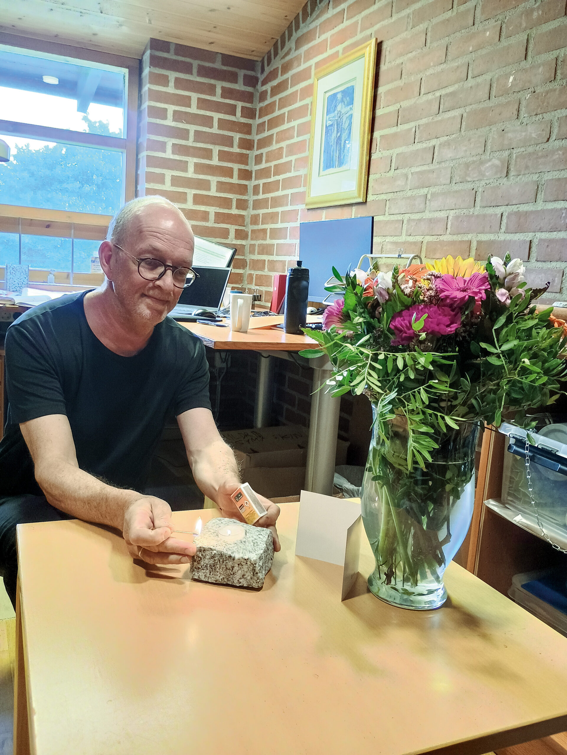 Per Arne Tengesdal på sitt kontor i St Johannes menighet.